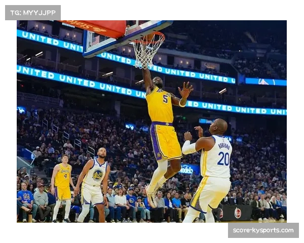 湖人利用雷霆失误转化29分 禁区得分62分展现内线优势